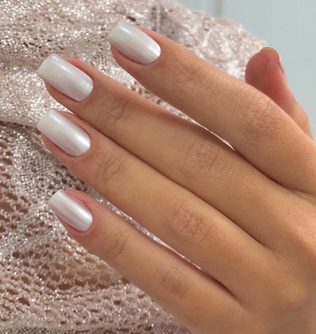 Stunning wedding nail ideas to match a wedding dress