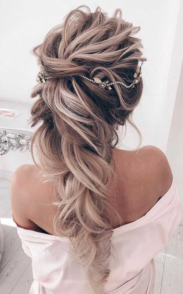 57 Gorgeous wedding hairstyles from updo to ponytails