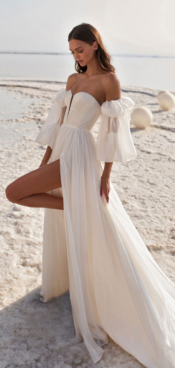 The perfect wedding dress for beach wedding