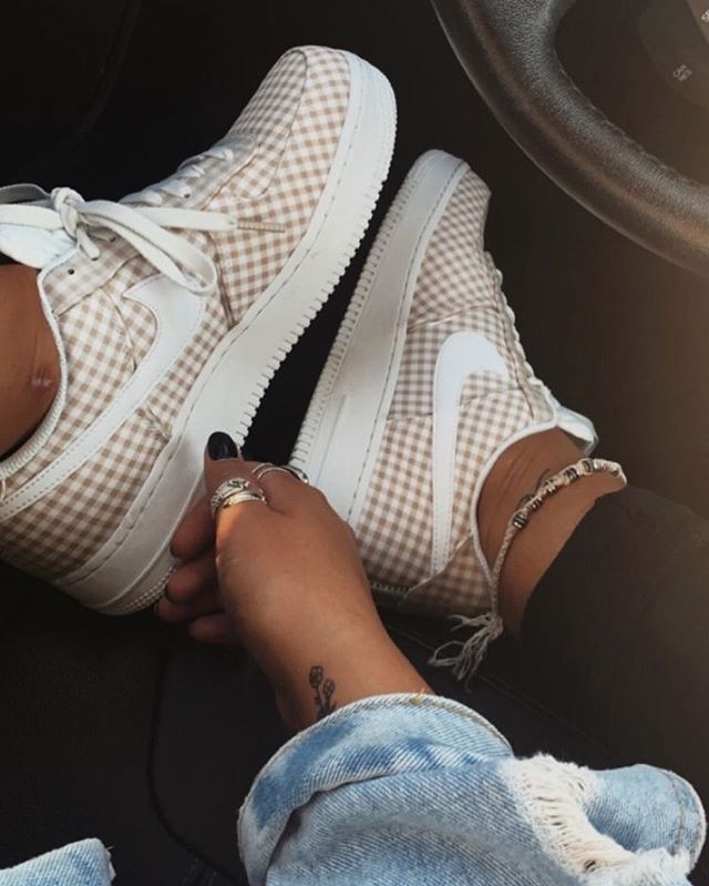 Things you should know about sneakers + 30 cool sneaker ideas