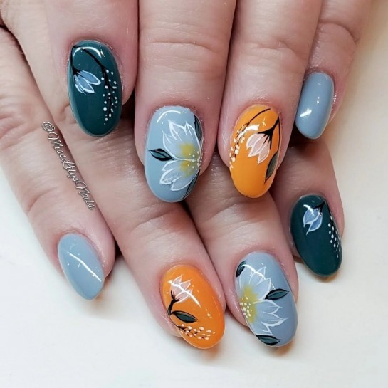 22 Cute Fall Nail Art Ideas : Orange and blue Fall nail art
