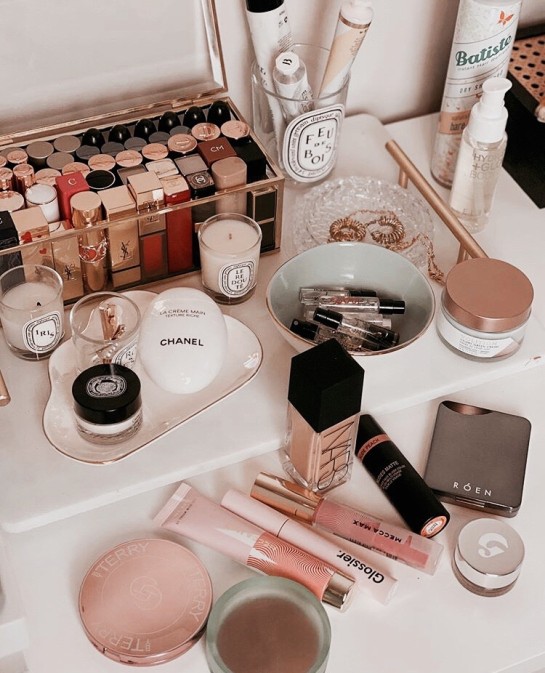 17 Aesthetic Makeup Products — Nars, Glossier & Marc Jacob