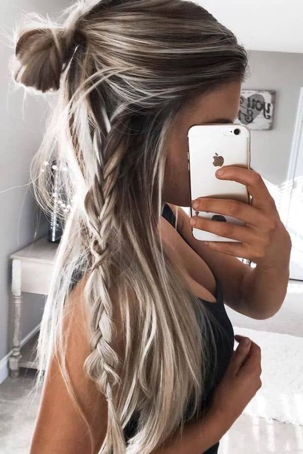 30 Cute Hairstyles Back to School : Messy Bun half up braids