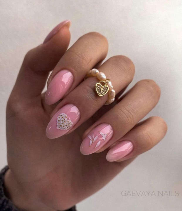 40+ Chic Nail Designs for Spring — Floral & Heart Nail Art