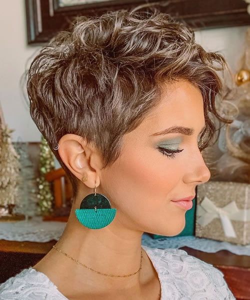 31 Cute Short Haircuts & Hairstyles To Try in 2022 – Trendy and Cute Pixie Haircut