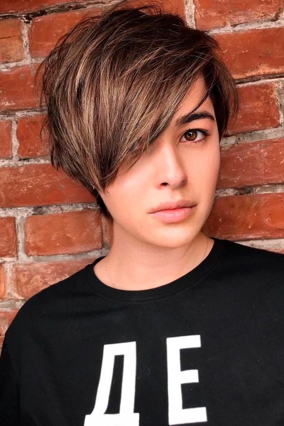31 Cute Short Haircuts & Hairstyles To Try in 2022 – Short Haircut with Long Bang