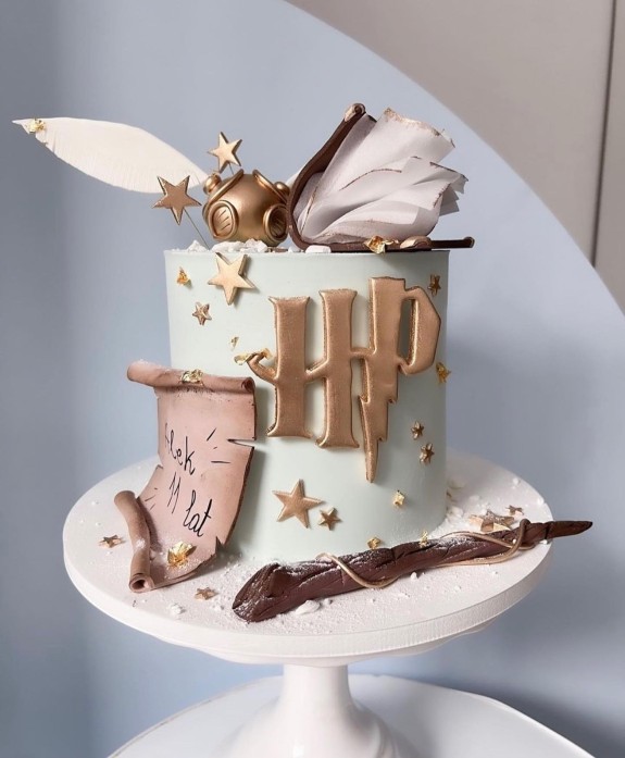 40 Best Birthday Cake Ideas 2022 — White Harry Potter Cake Design