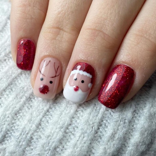 30 Red Christmas Nail Ideas in 2022 — Mismatched Christmas Short Nails ...