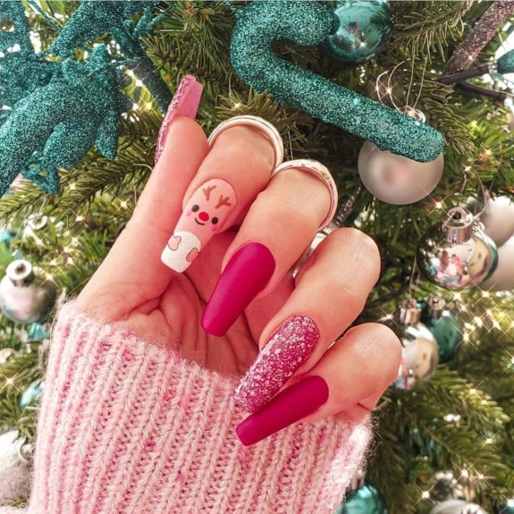 30 Red Christmas Nail Ideas in 2022 — Reindeer Red Coffin Nails